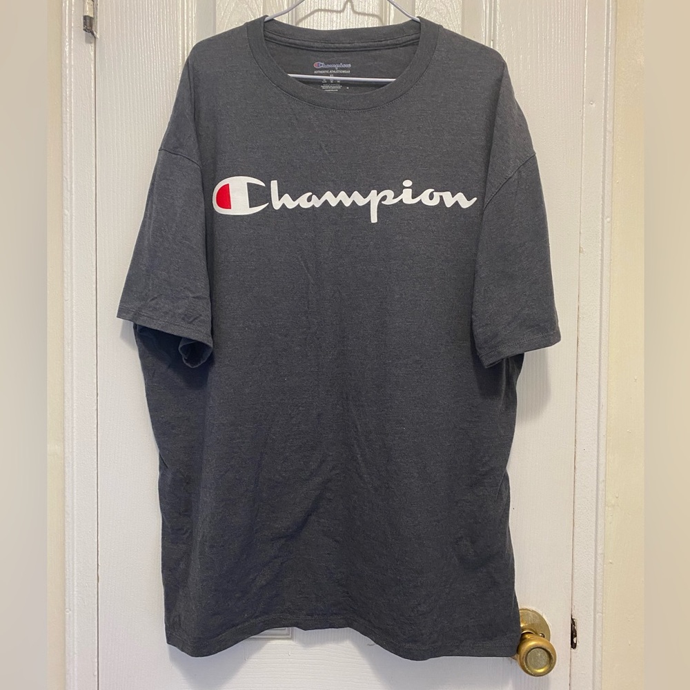 CHAMPION Short Sleeve gray Tshirt Size XL crew neck w/logo on front & sleeve